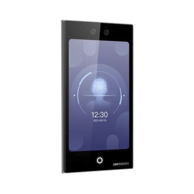 Terminal Facial WiFi con pantalla de 7″ / Protección IP65 / 100,000 rostros y 500,000 tarjetas / 10,000 huellas con módu